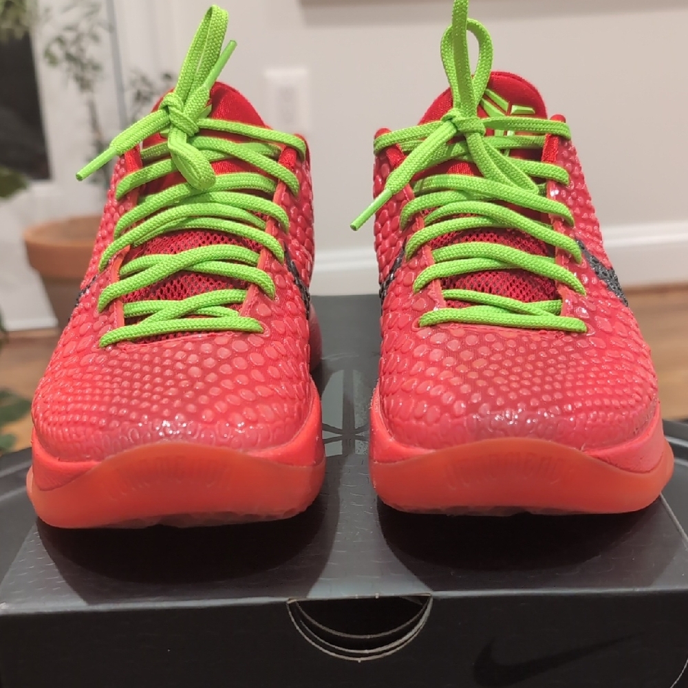 Nike Red and Green Athletic Shoes Grinch